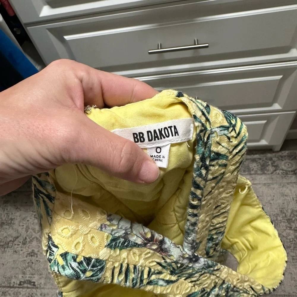 BB Dakota Yellow and Blue Pleated Halter Midi Dress - Picture 7 of 7